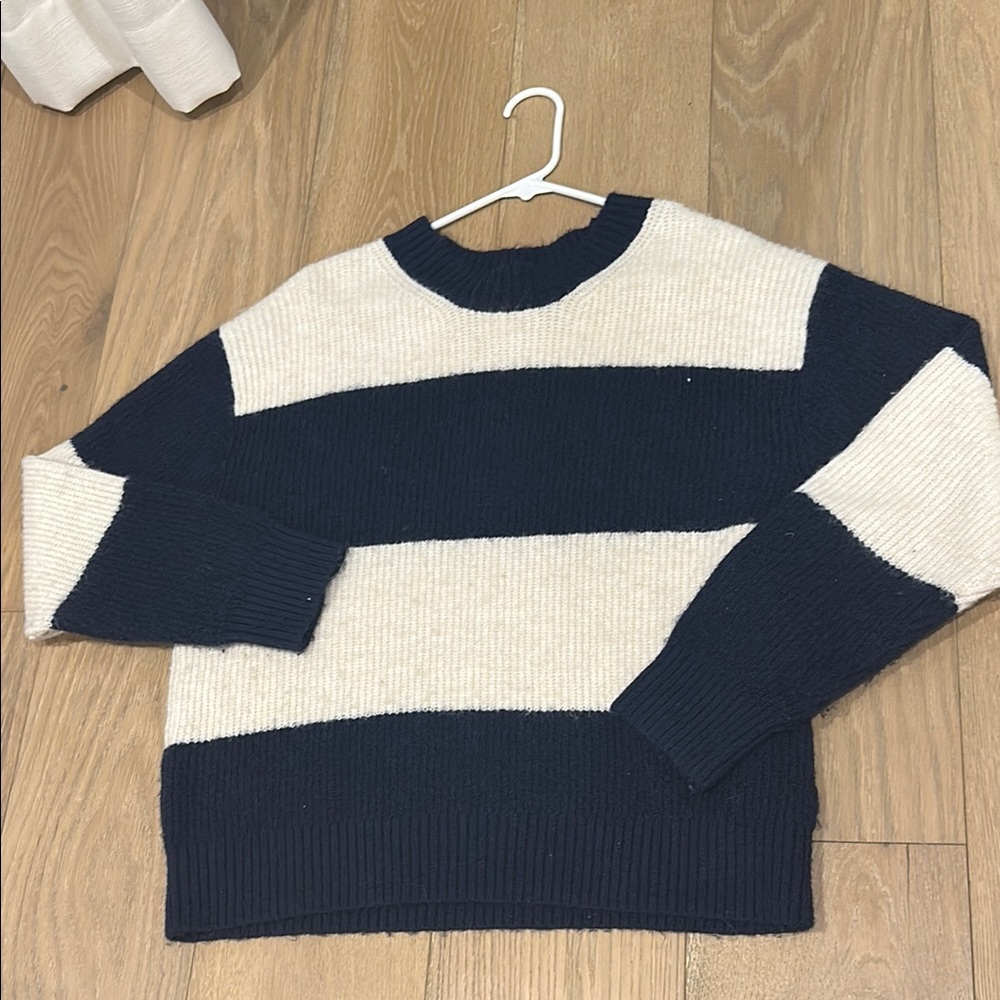 H&M Striped Navy and Cream Fuzzy Sweater